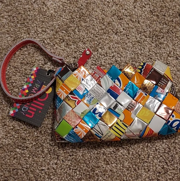 Ollin Arm Candy Clutch NWT - Picture 3 of 8